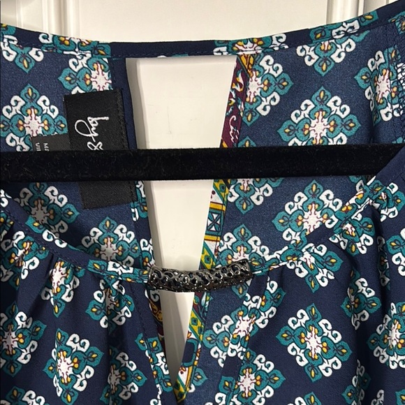 EUC Elegant Blue and Yellow Cold Shoulder Blouse with Vibrant Design - Picture 3 of 7